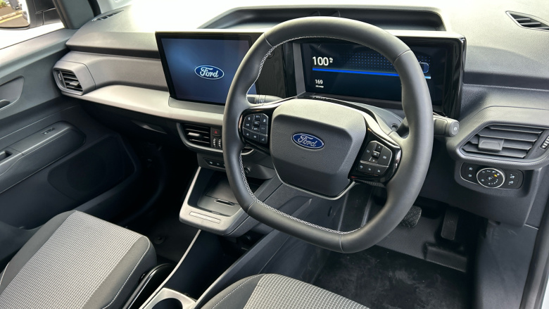 Ford Transit Courier E-Transit Courier 100kW 43kWh Trend Van Auto